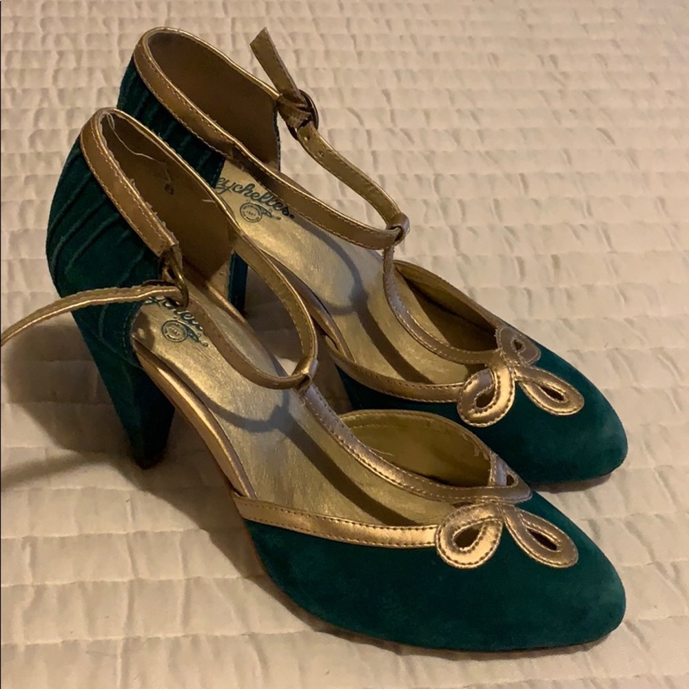 Seychelles Green and Gold Heels